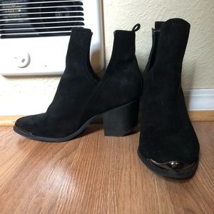 Black Mi.im booties